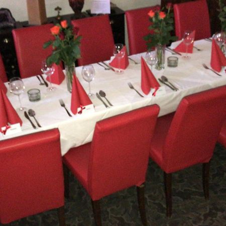 Lisas Gaestehaus Neckartenzlingen Екстериор снимка