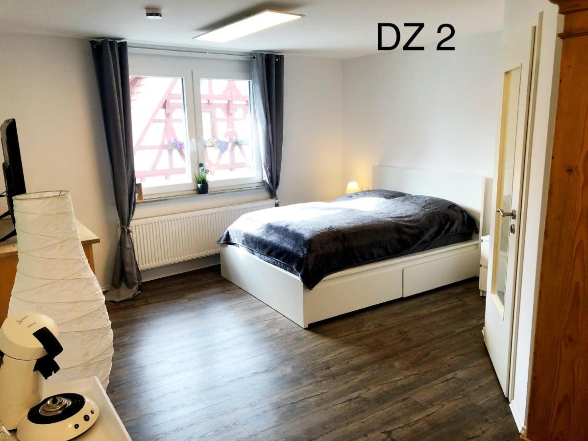 Lisas Gaestehaus Neckartenzlingen Екстериор снимка