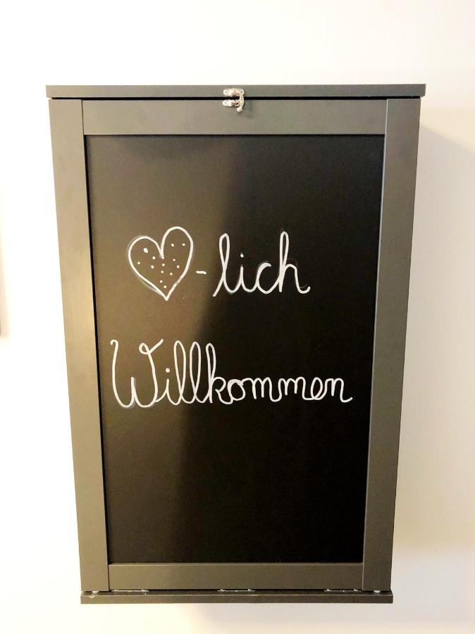 Lisas Gaestehaus Neckartenzlingen Екстериор снимка