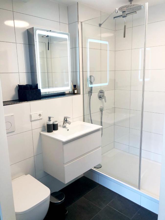 Lisas Gaestehaus Neckartenzlingen Екстериор снимка